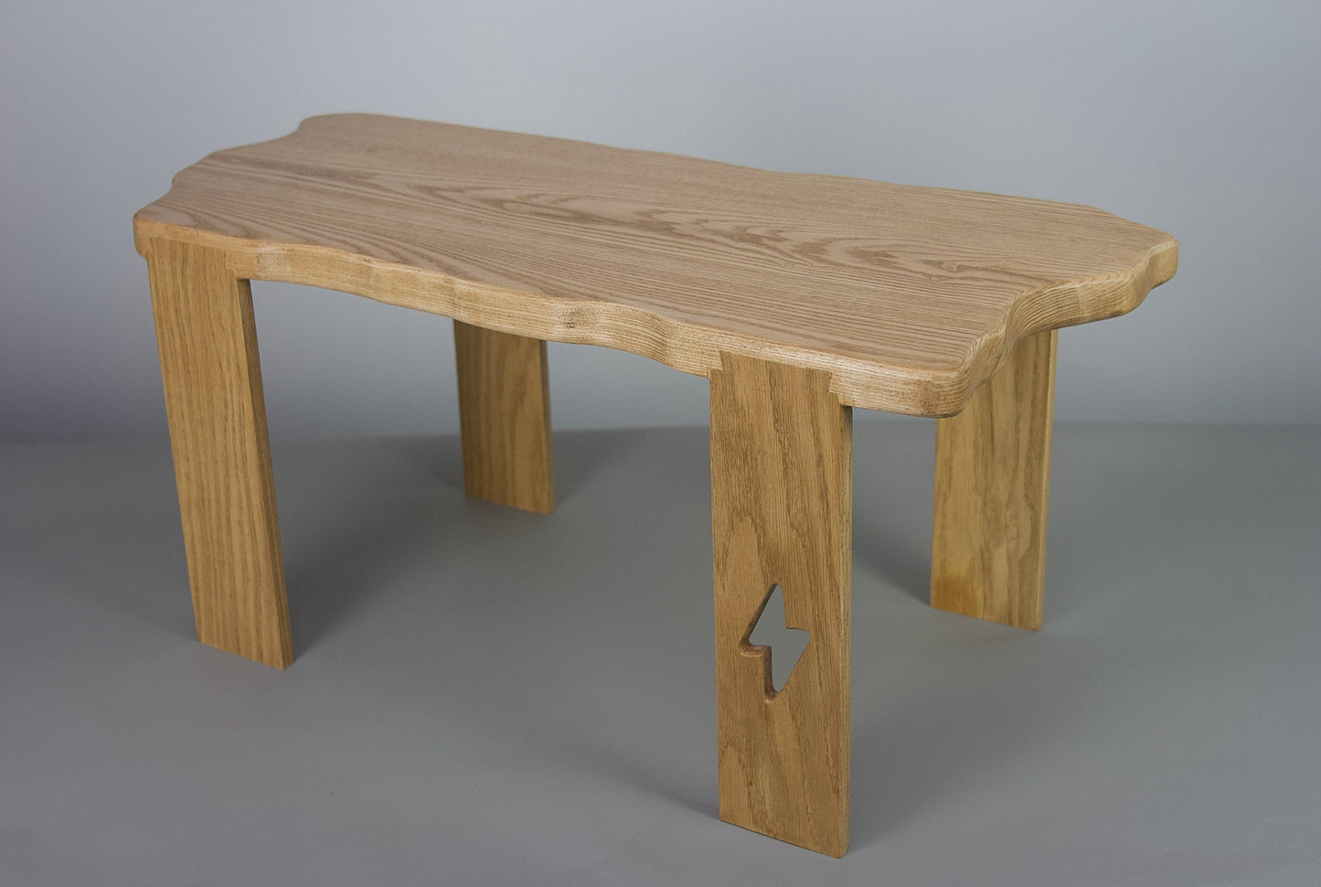 TABLE BASSE EN CHÊNE ET FRÊNE